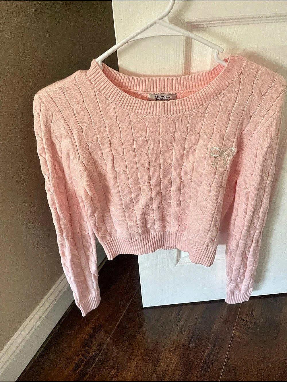 Orange Kiss Essentials Cable Knit Cropped Sweater in Pink Size Small Like New